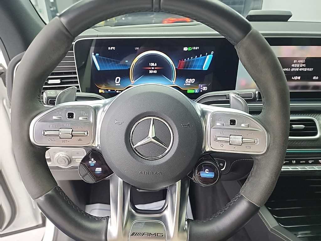 Mercedes Benz GLE Class - Vista 9