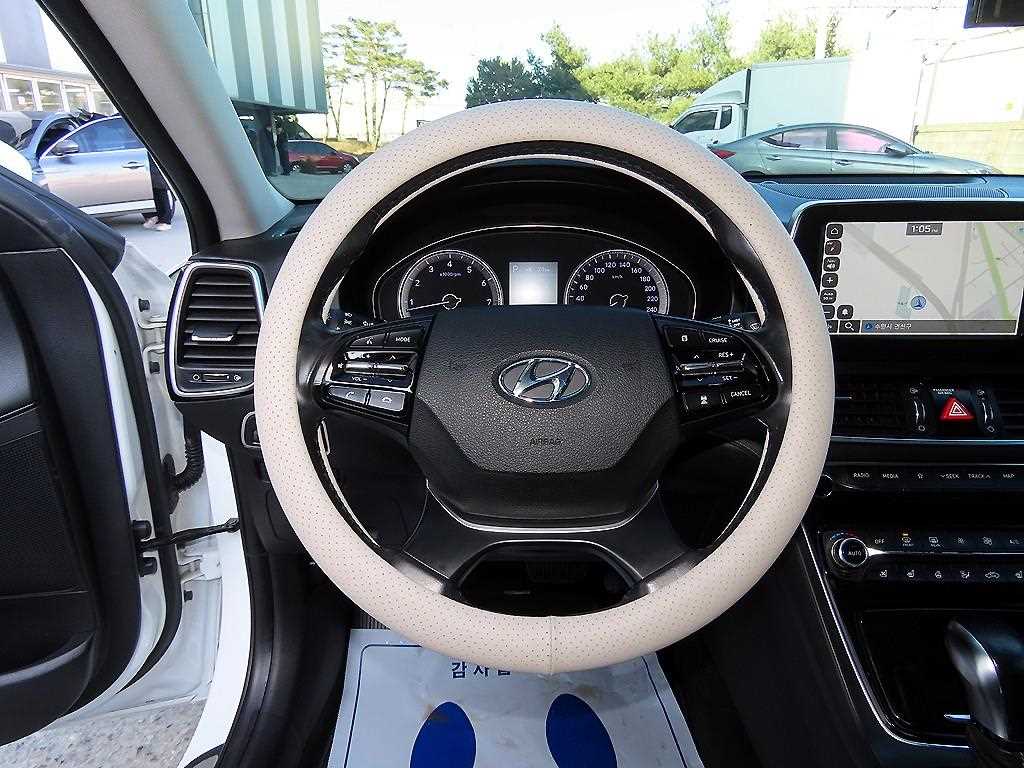 HYUNDAI Grandeur - Vista 8