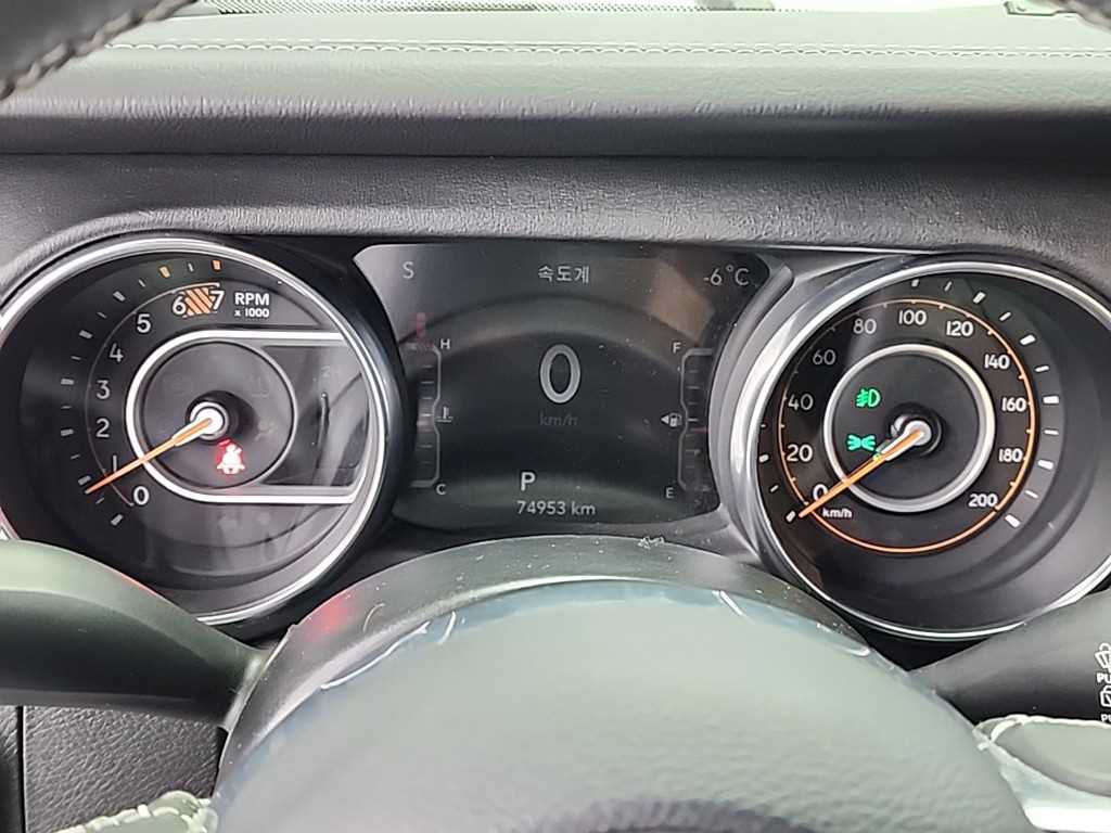 Jeep Wrangler - Vista 6