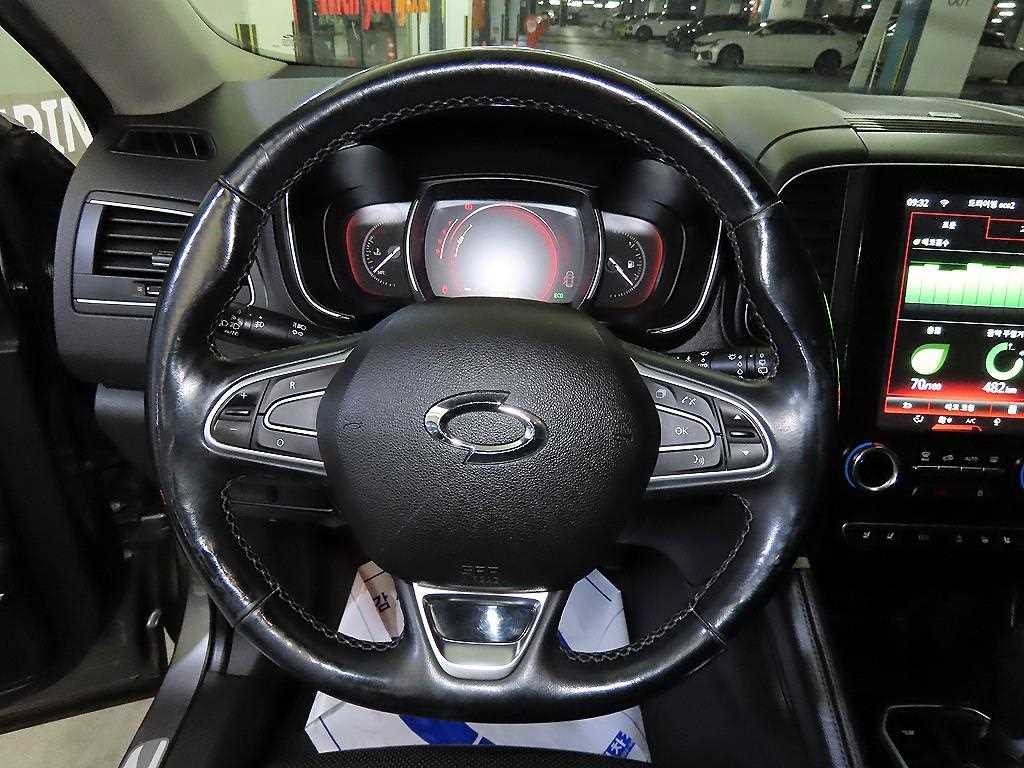 SAMSUNG QM6 - Vista 8