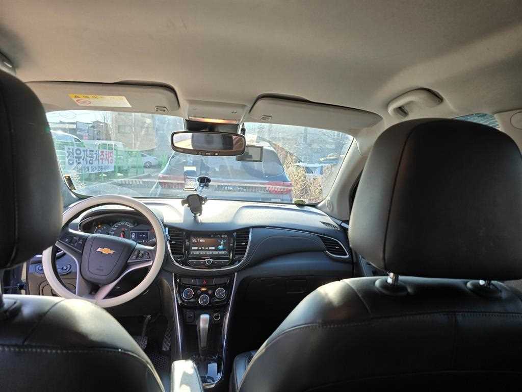 Chevrolet Trax 2017 Gris - Importación desde Corea - HF Imports Iquique - Foto 13