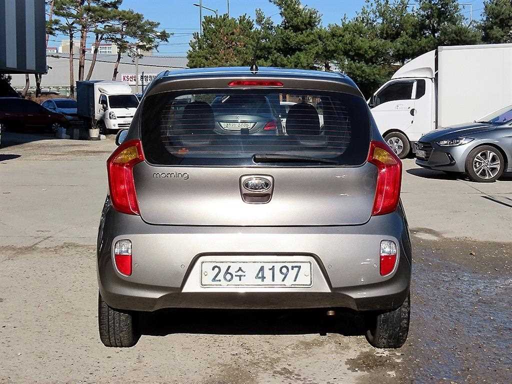 KIA Morning - Vista 4