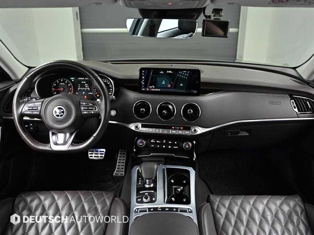 KIA Stinger - Vista 7