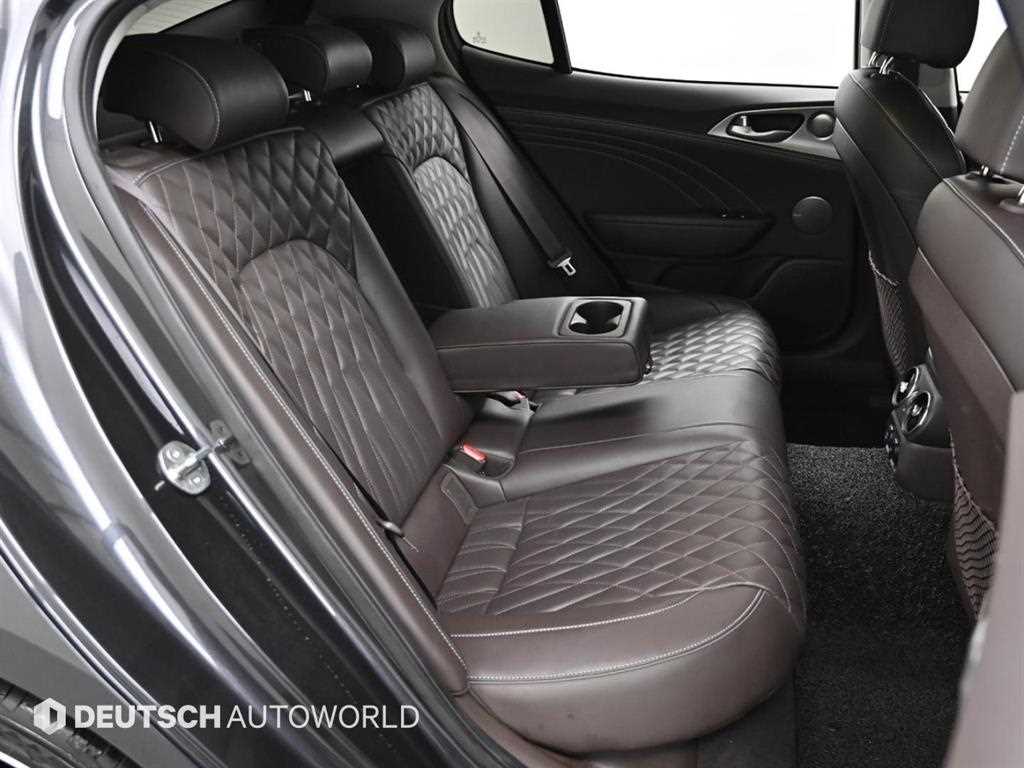 KIA Stinger - Vista 12