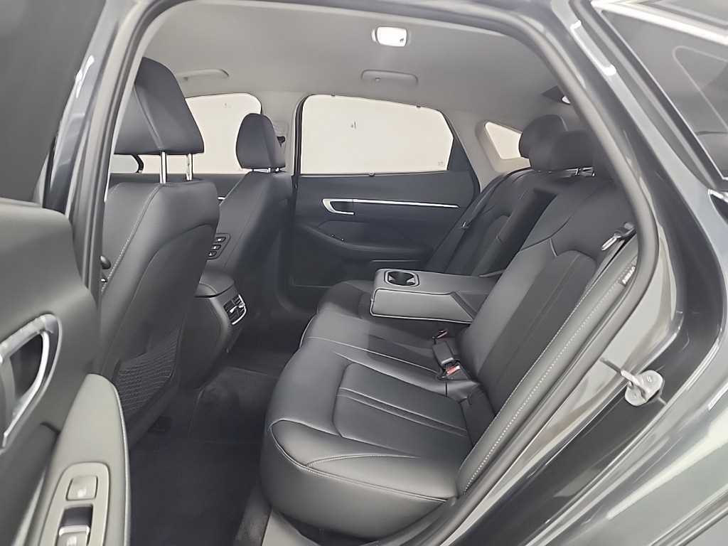 HYUNDAI Sonata - Vista 12