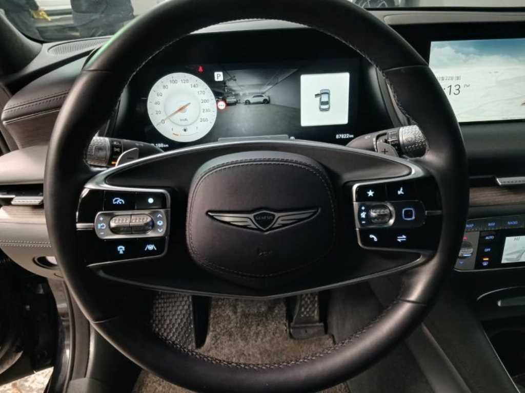 Genesis G90 - Vista 10