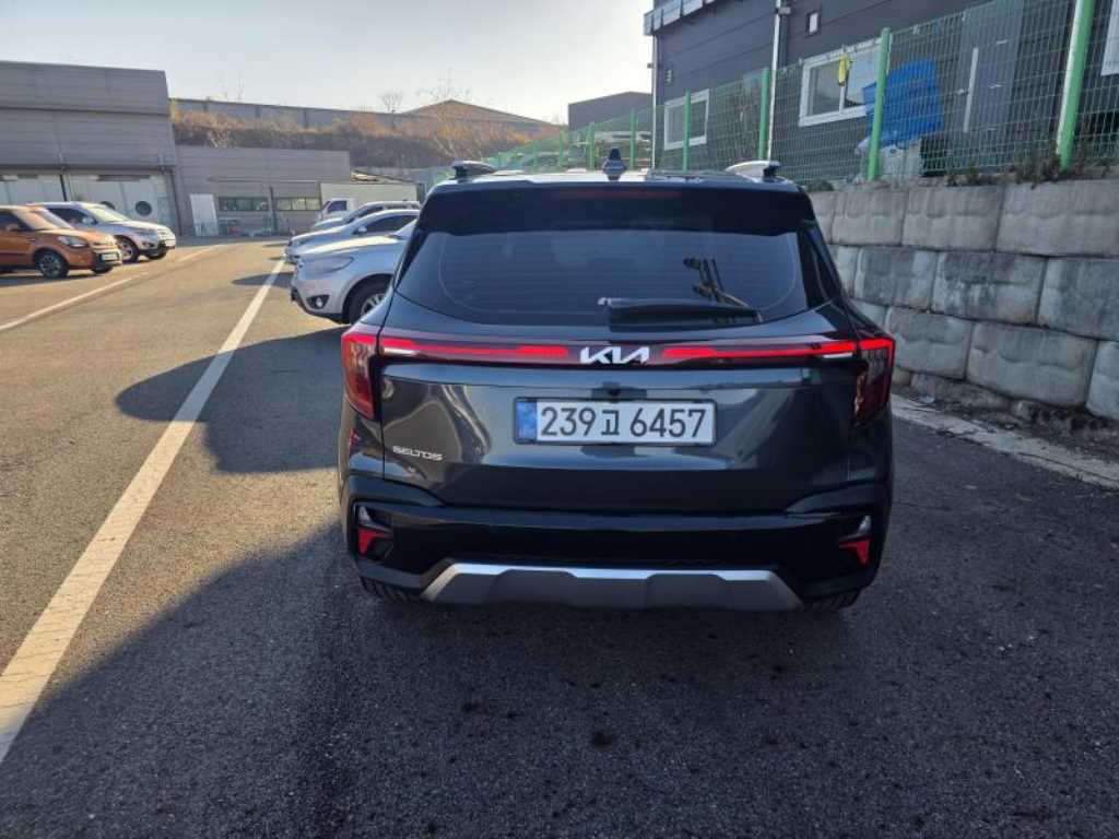 KIA Seltos - Vista 5