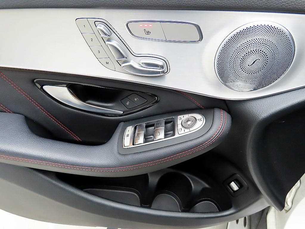 Mercedes Benz GLC Class - Vista 11