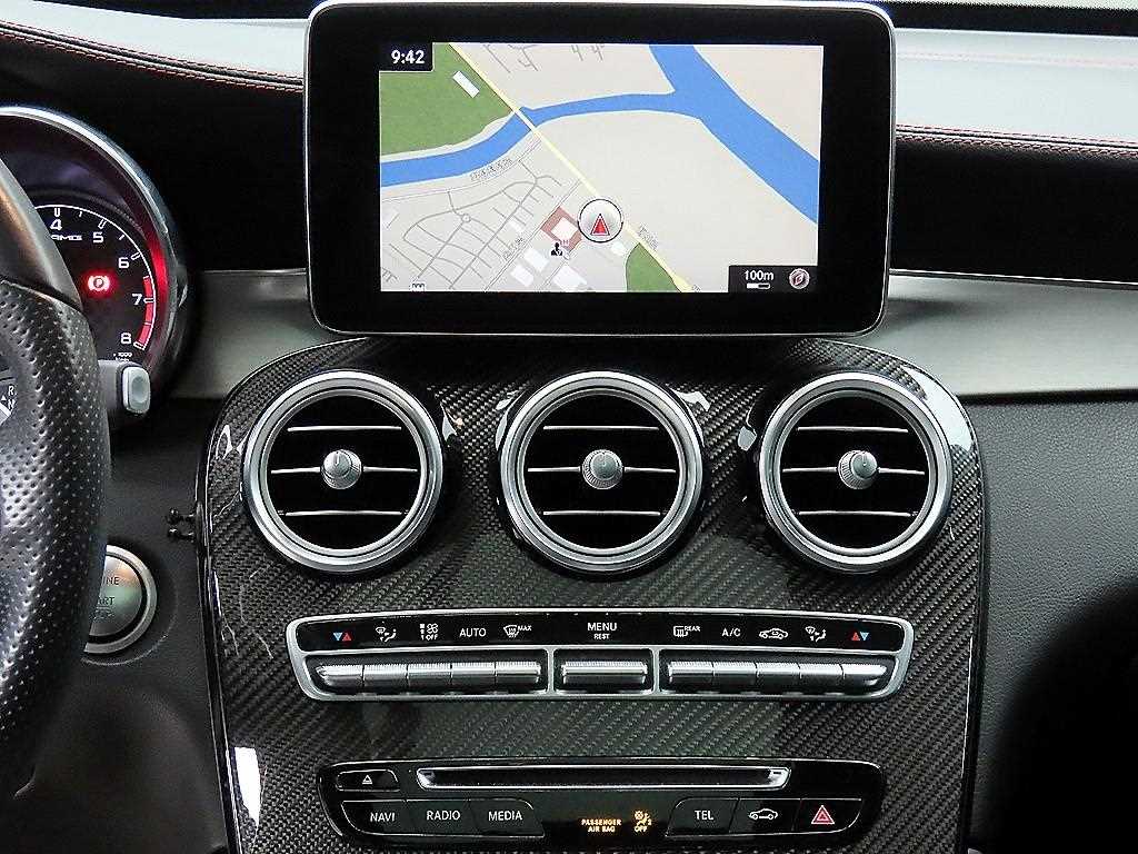 Mercedes Benz GLC Class - Vista 12