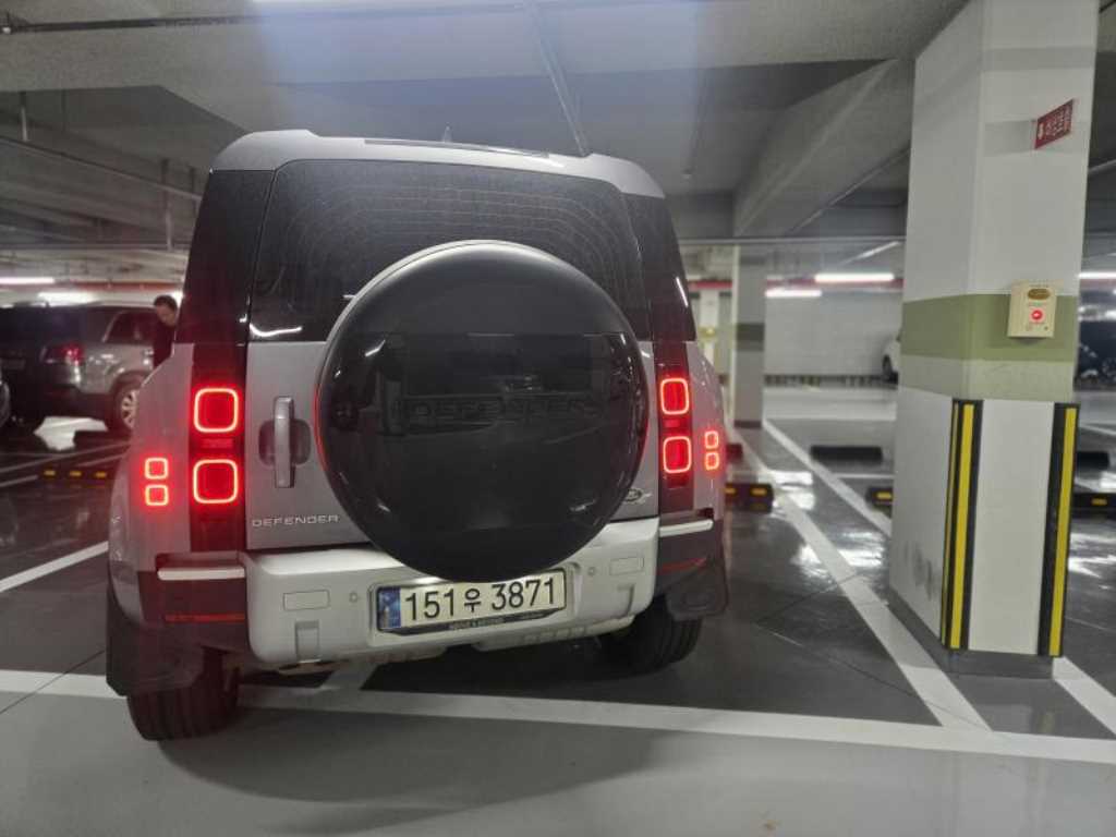 Land Rover Defender - Vista 4