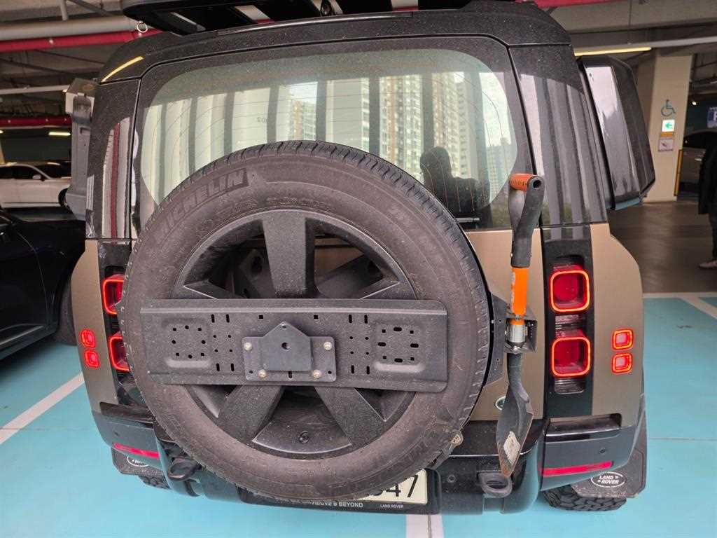 Land Rover Defender - Vista 4