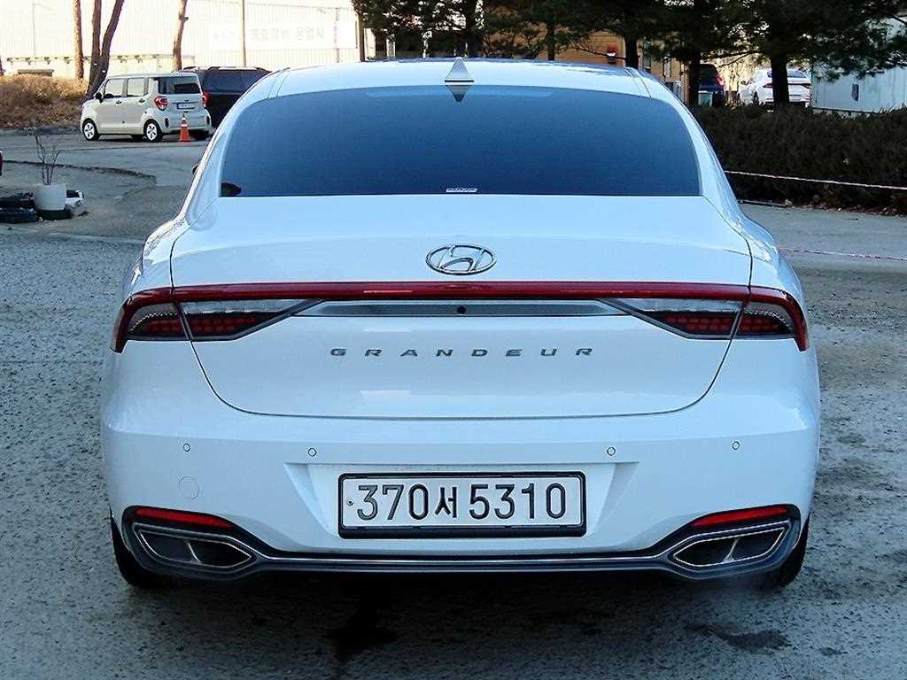HYUNDAI Grandeur - Vista 4