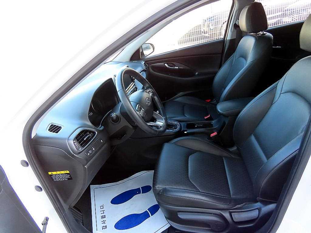 HYUNDAI i30 - Vista 5