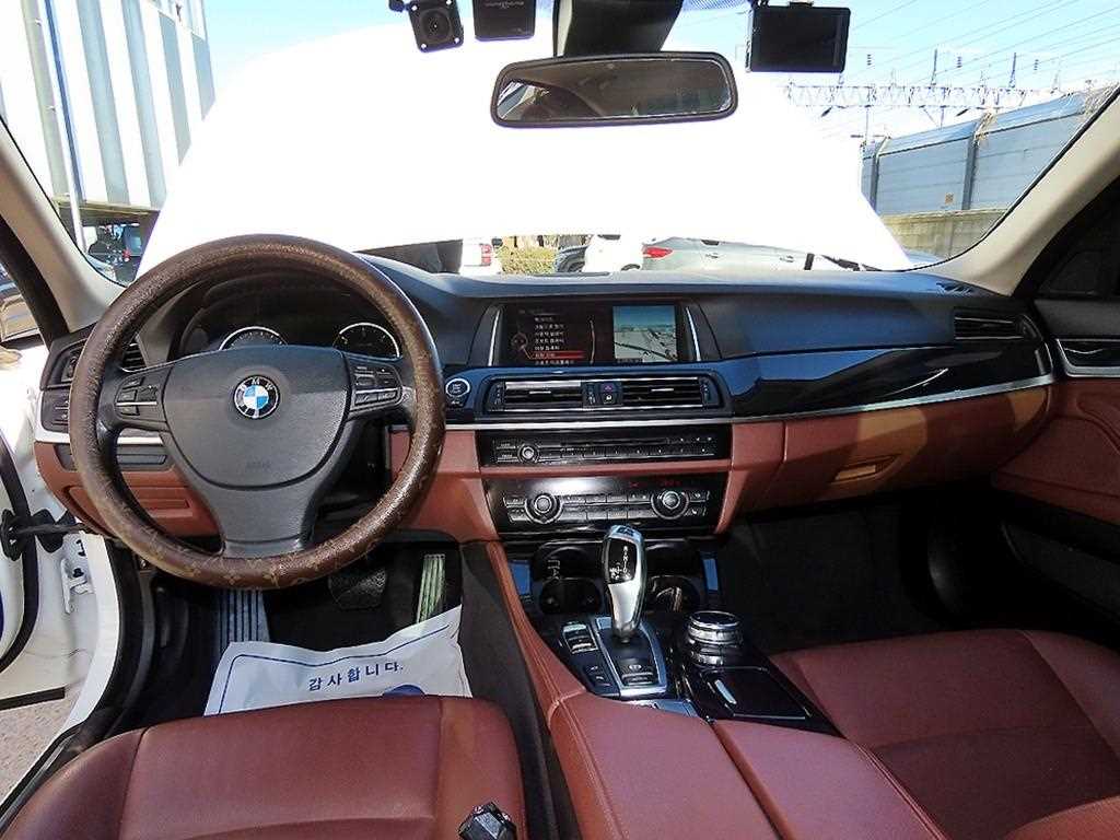 BMW 5 Series - Vista 7