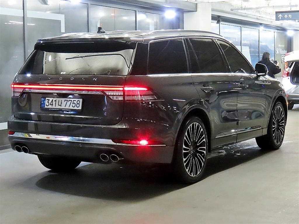 Lincoln Aviator - Vista 4