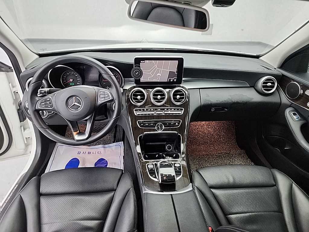 Mercedes Benz C Class - Vista 7