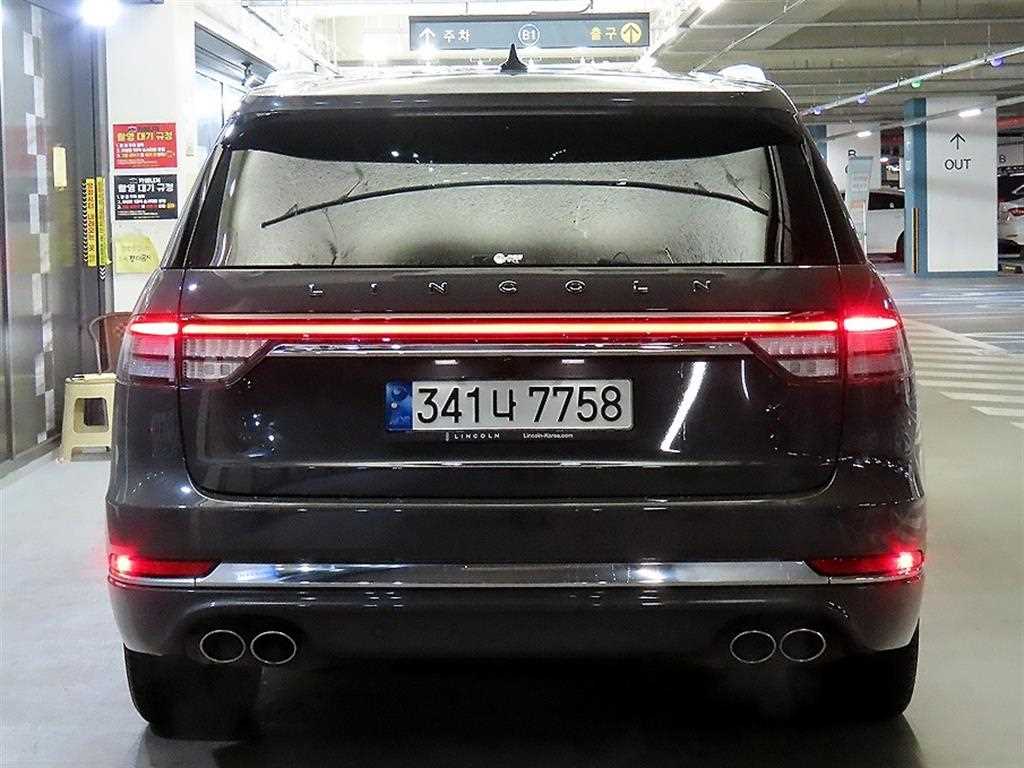 Lincoln Aviator - Vista 5