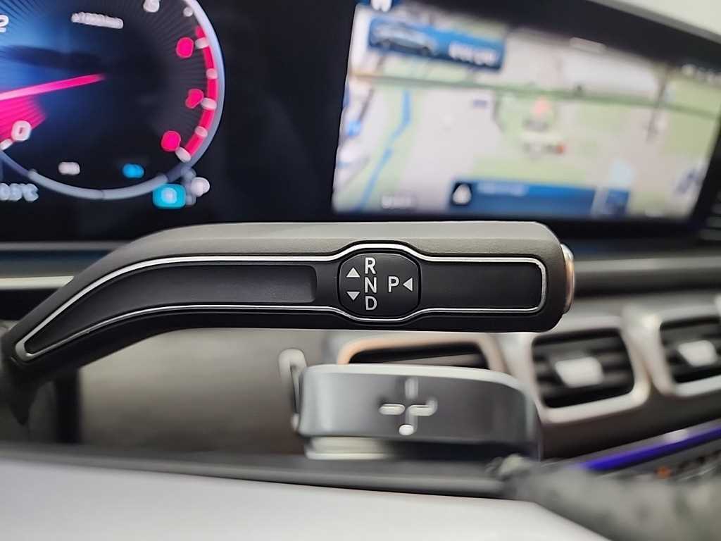 Mercedes Benz GLE Class - Vista 8