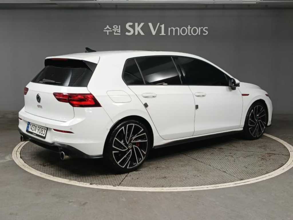 Volkswagen Golf - Vista 4