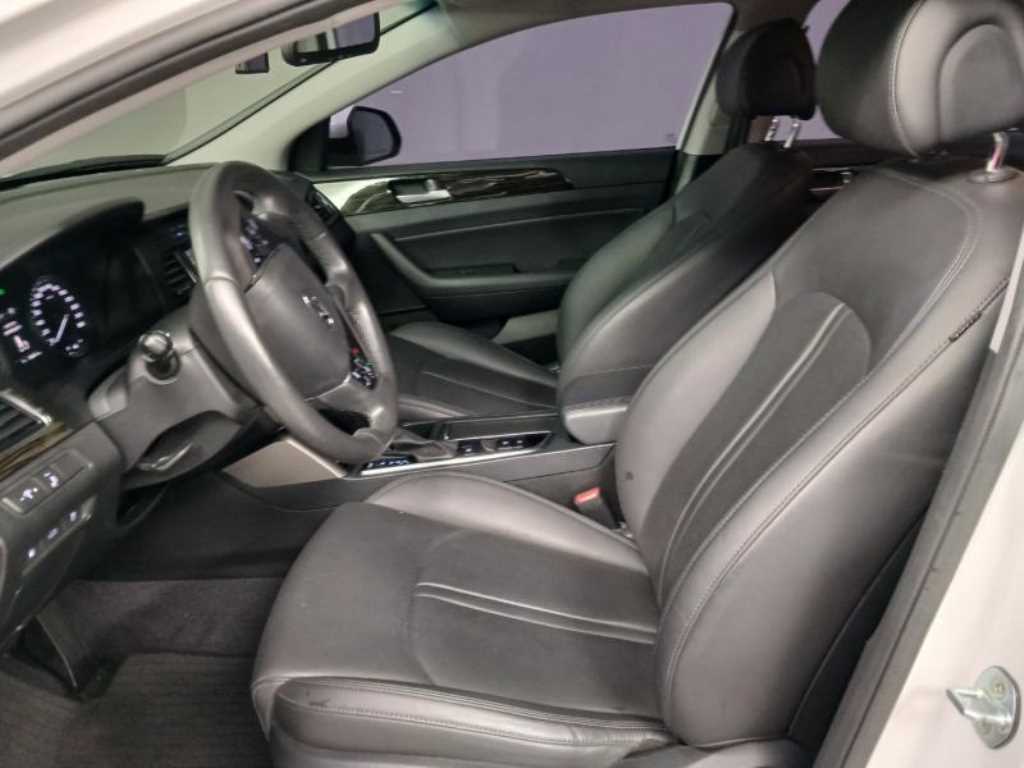 HYUNDAI Sonata - Vista 7