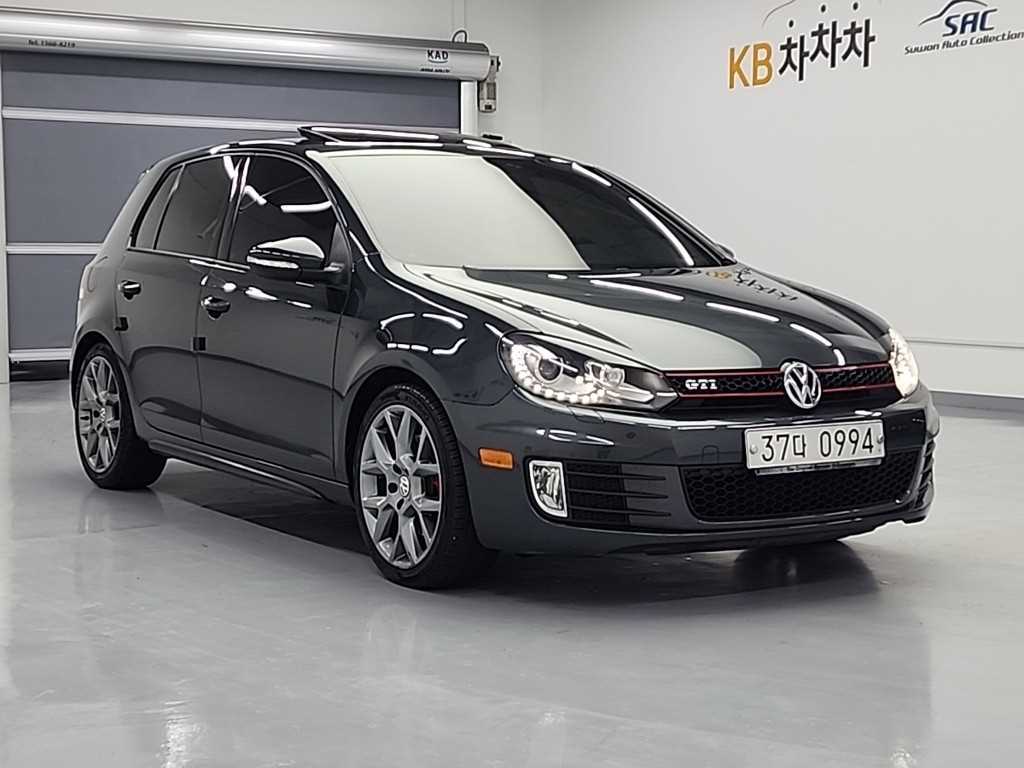 Volkswagen Golf - Vista 4