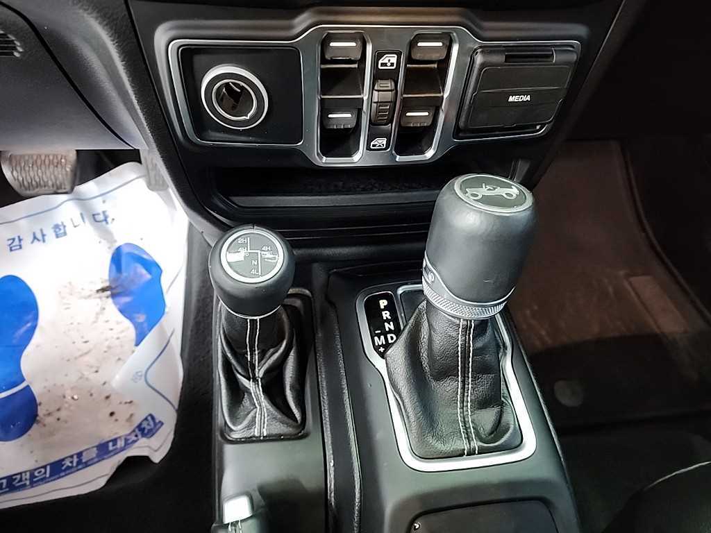 Jeep Wrangler - Vista 8