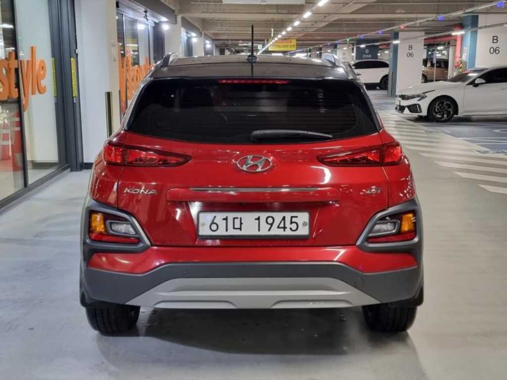 HYUNDAI Kona - Vista 5