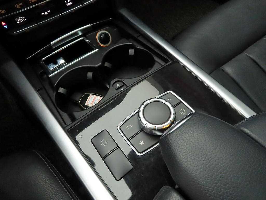 Mercedes Benz E class - Vista 11