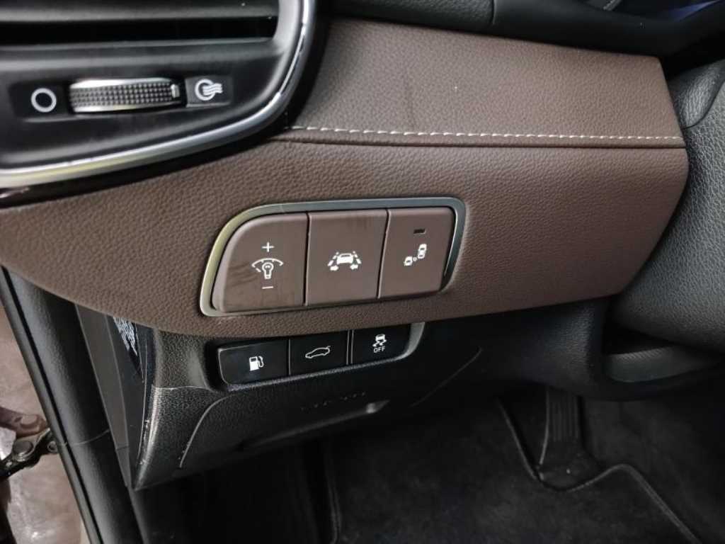 HYUNDAI Grandeur - Vista 10