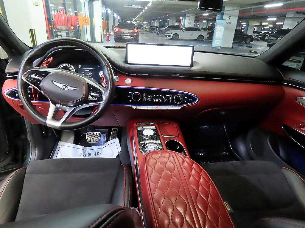 Genesis GV70 - Vista 10