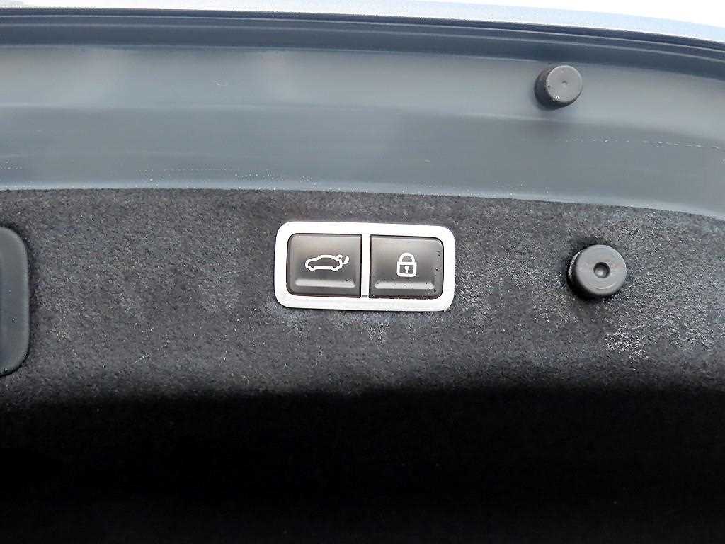 Genesis G70 2025 Gris - Importación desde Corea - HF Imports Iquique - Foto 17