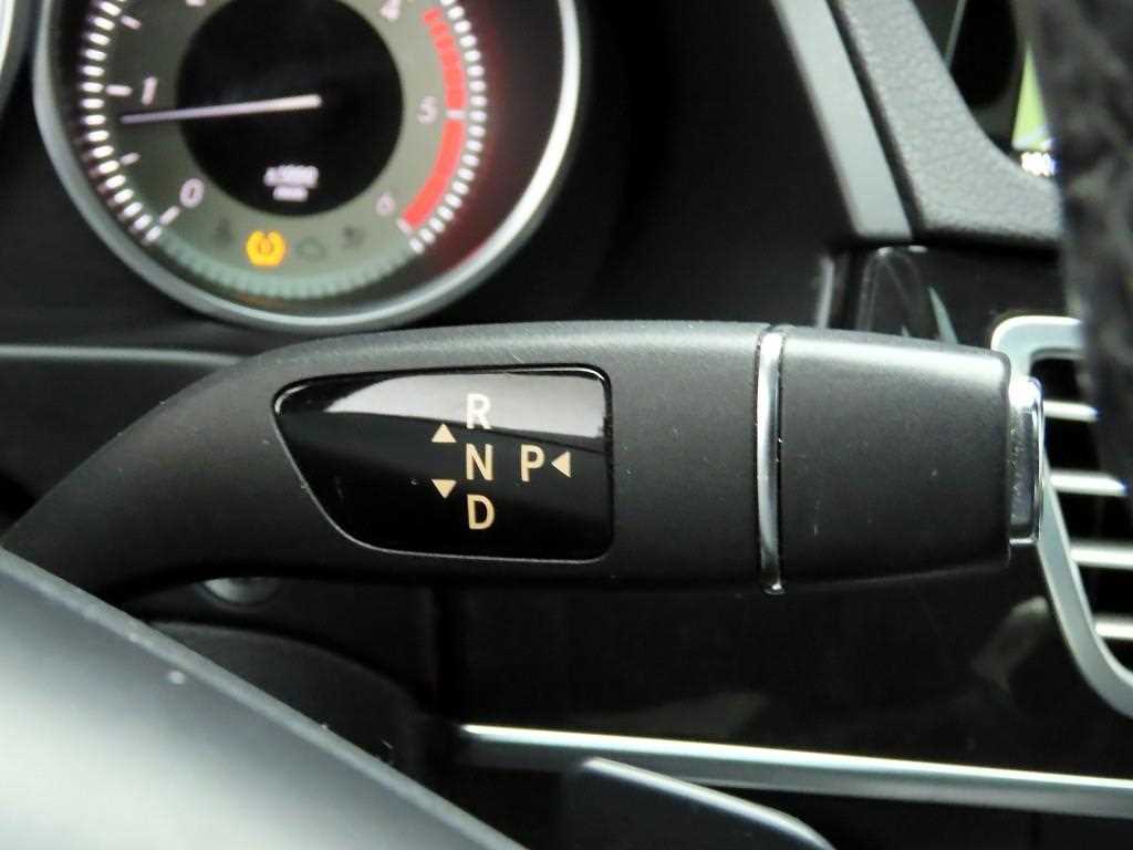 Mercedes Benz E class - Vista 10