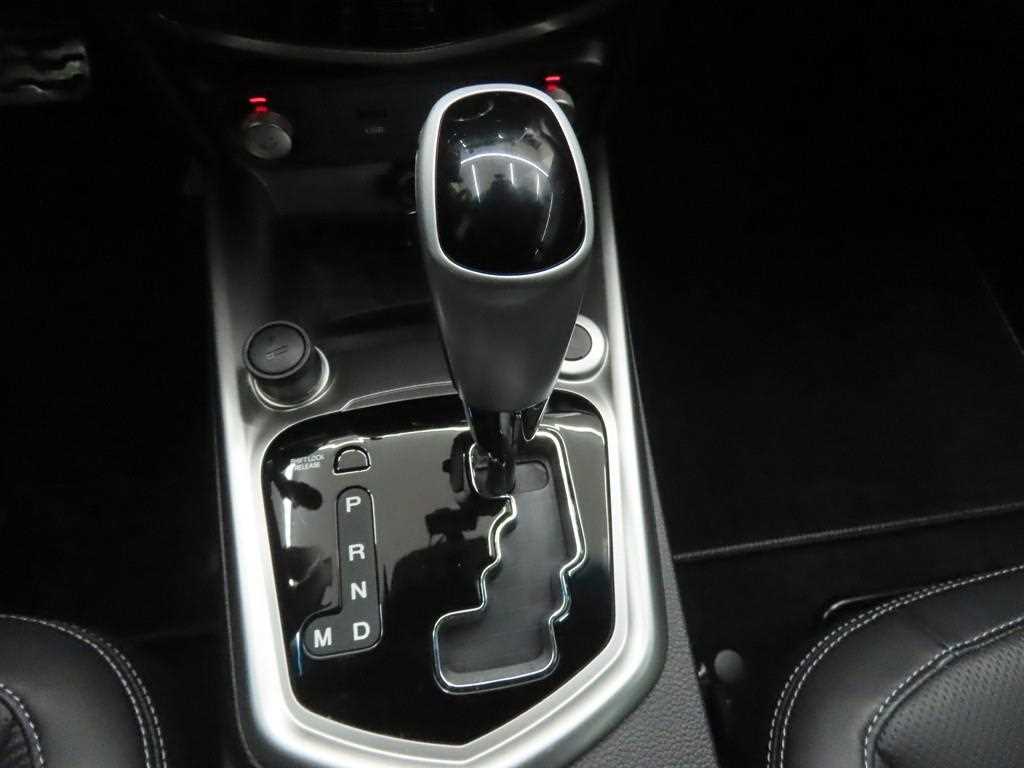 Ssangyong Tivoli 2015 the color of pearl - Importación desde Corea - HF Imports Iquique - Foto 13