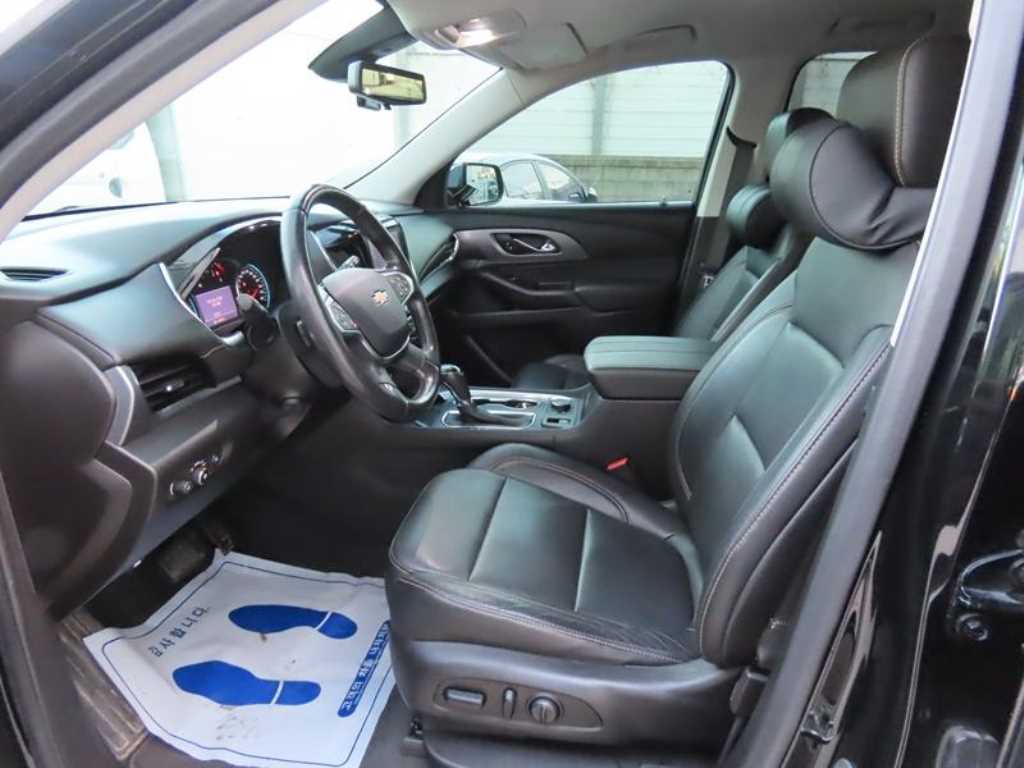 Chevrolet Travers - Vista 6