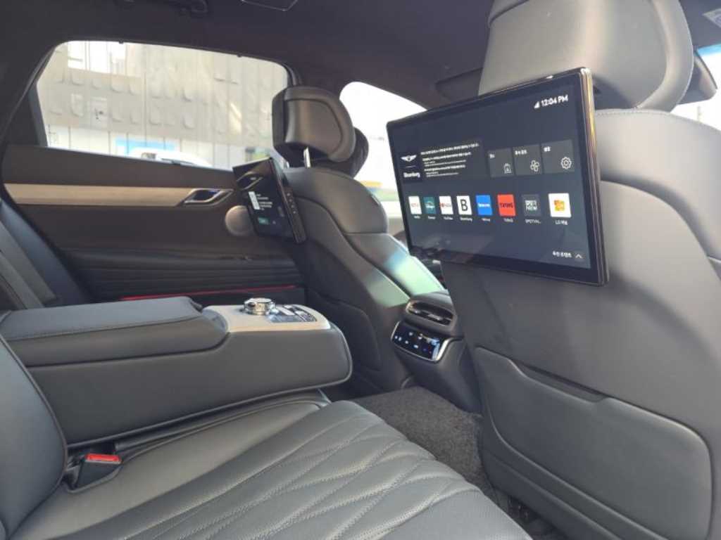 Genesis G80 - Vista 10