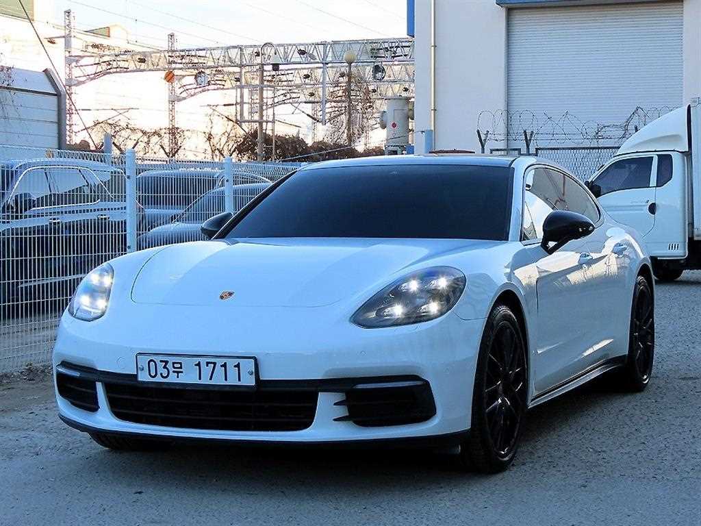 Porsche Panamera - Vista 2
