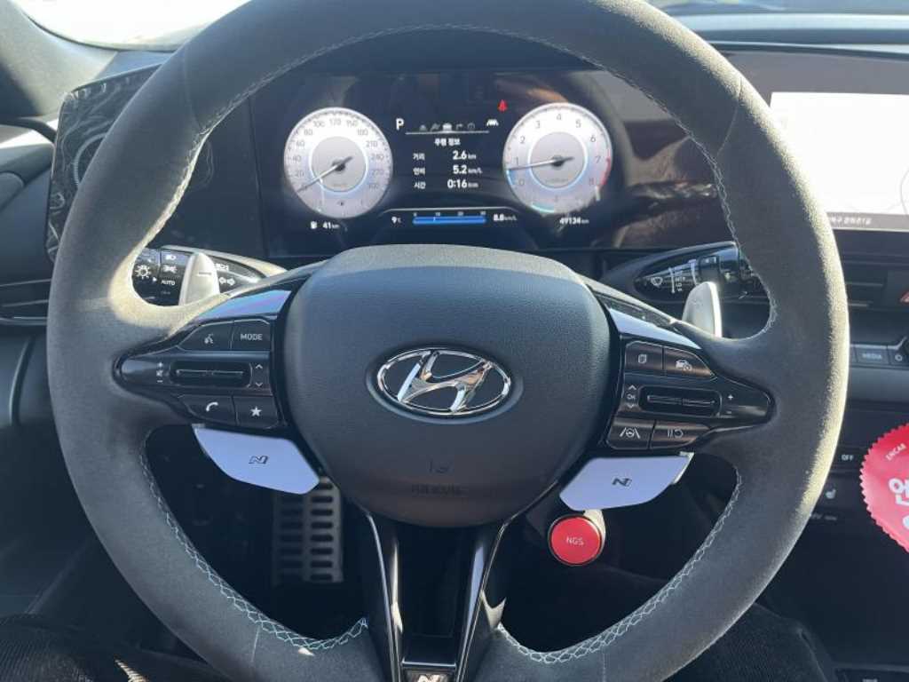 HYUNDAI Avante - Vista 9