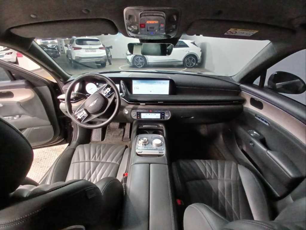 Genesis G90 - Vista 6