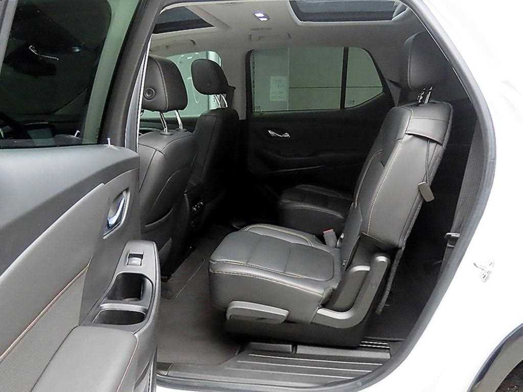 Chevrolet Travers - Vista 6