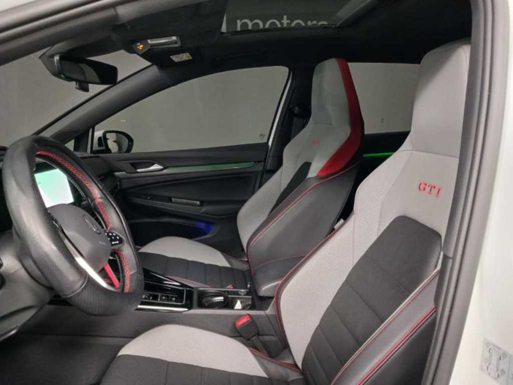 Volkswagen Golf - Vista 7