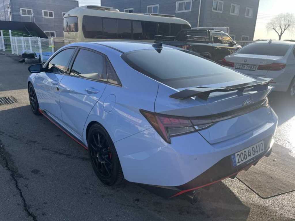 HYUNDAI Avante - Vista 4