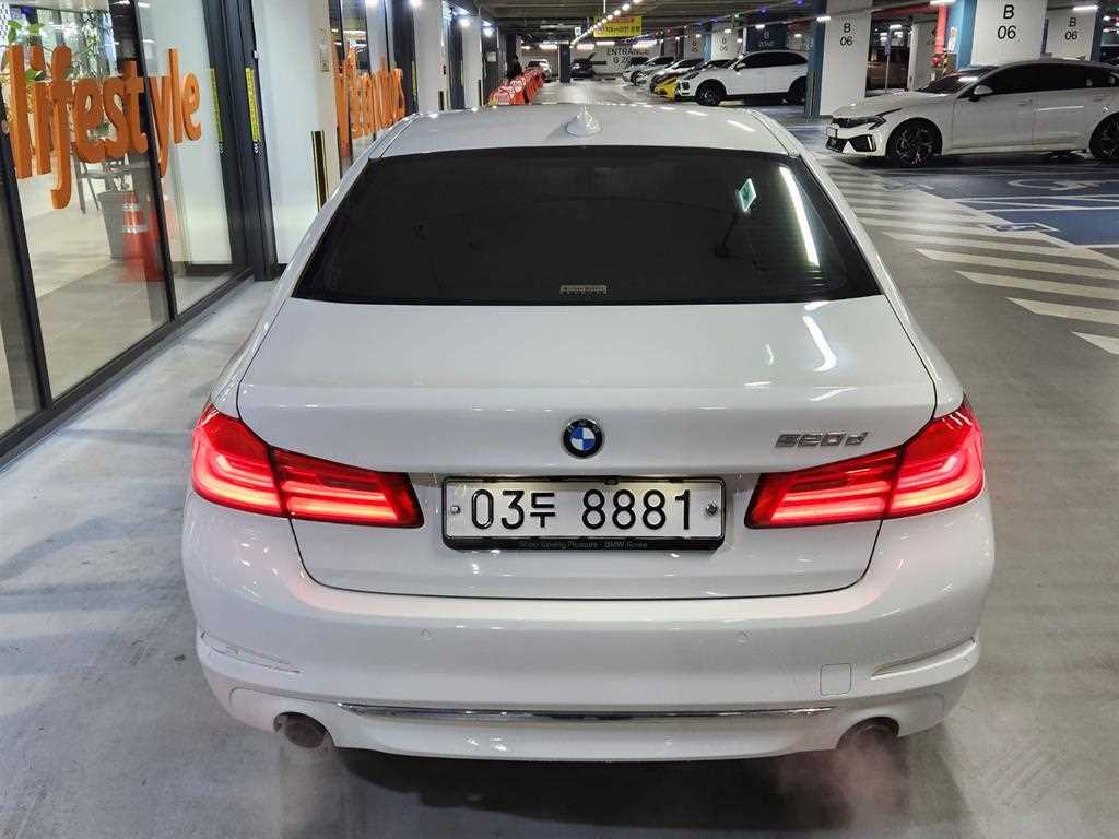 BMW 5 Series - Vista 4