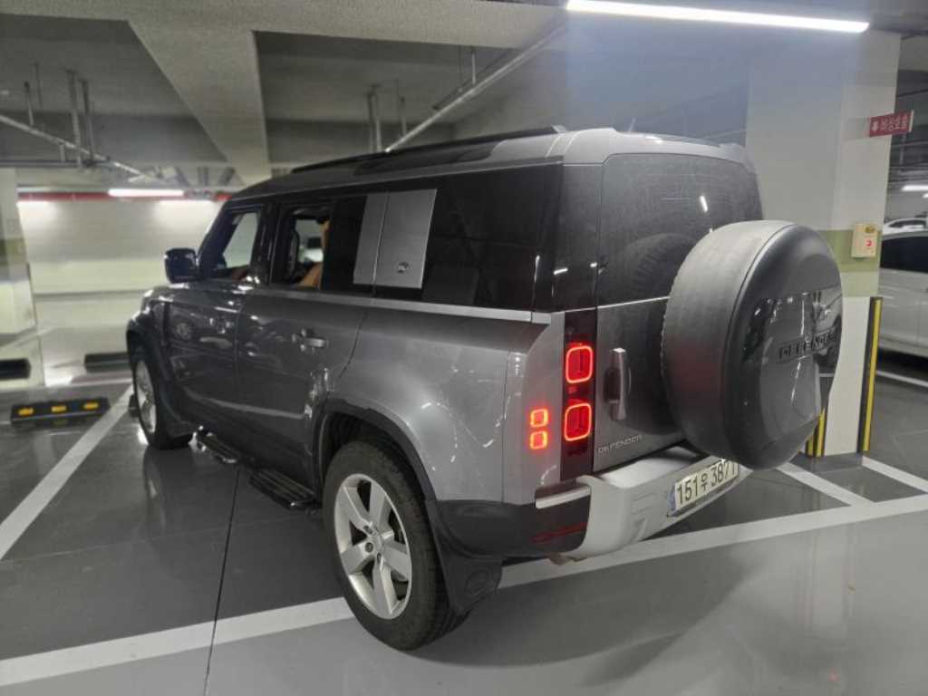 Land Rover Defender - Vista 3