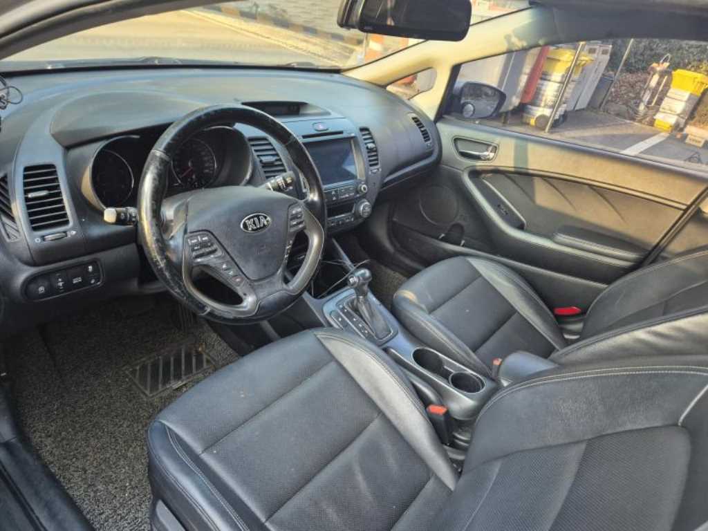 KIA K3 - Vista 6