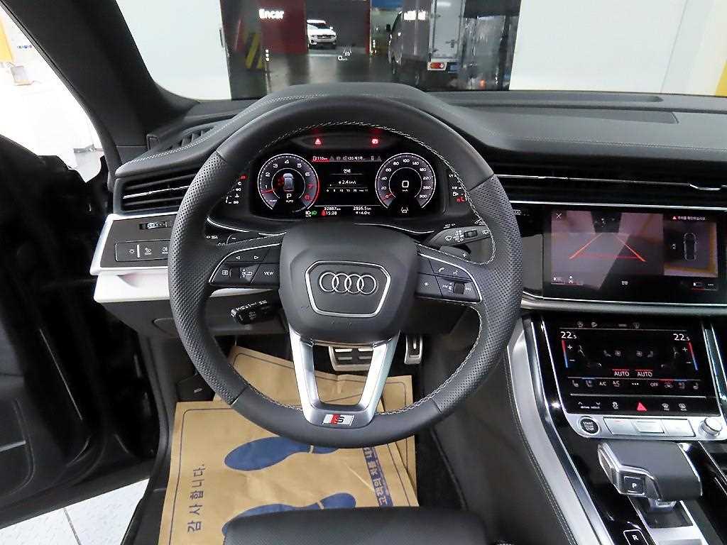 Audi Q8 - Vista 9