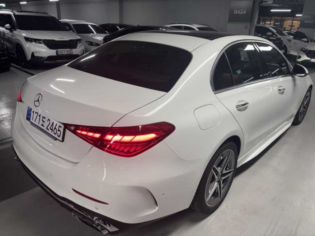Mercedes Benz C Class - Vista 4