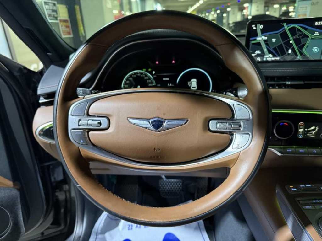 Genesis GV70 - Vista 8