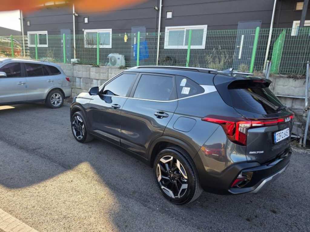 KIA Seltos - Vista 6