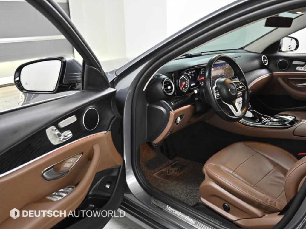 Mercedes Benz E class - Vista 11