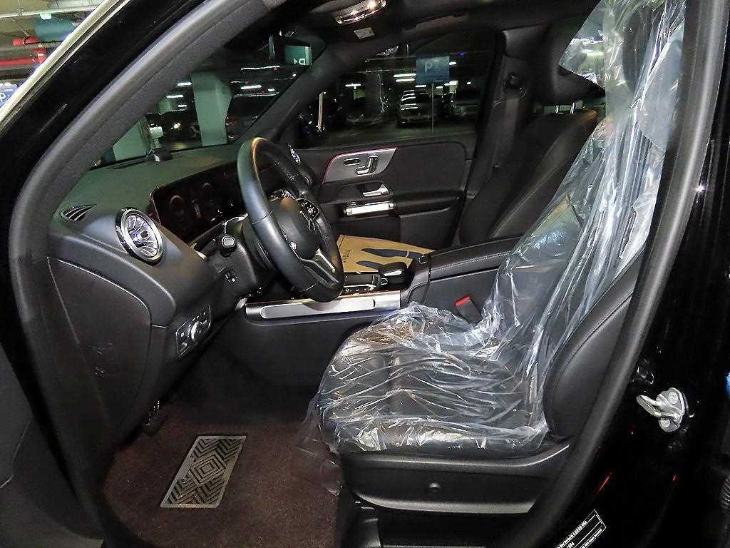 Mercedes Benz GLB Class - Vista 6